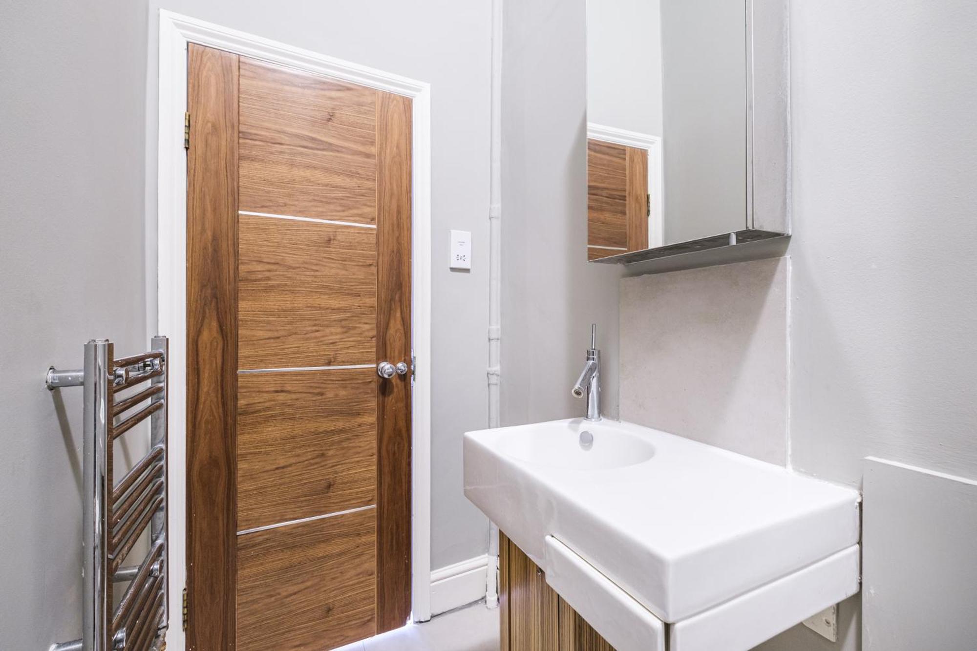 Sunny Corner Apartment In Center Of 런던 외부 사진