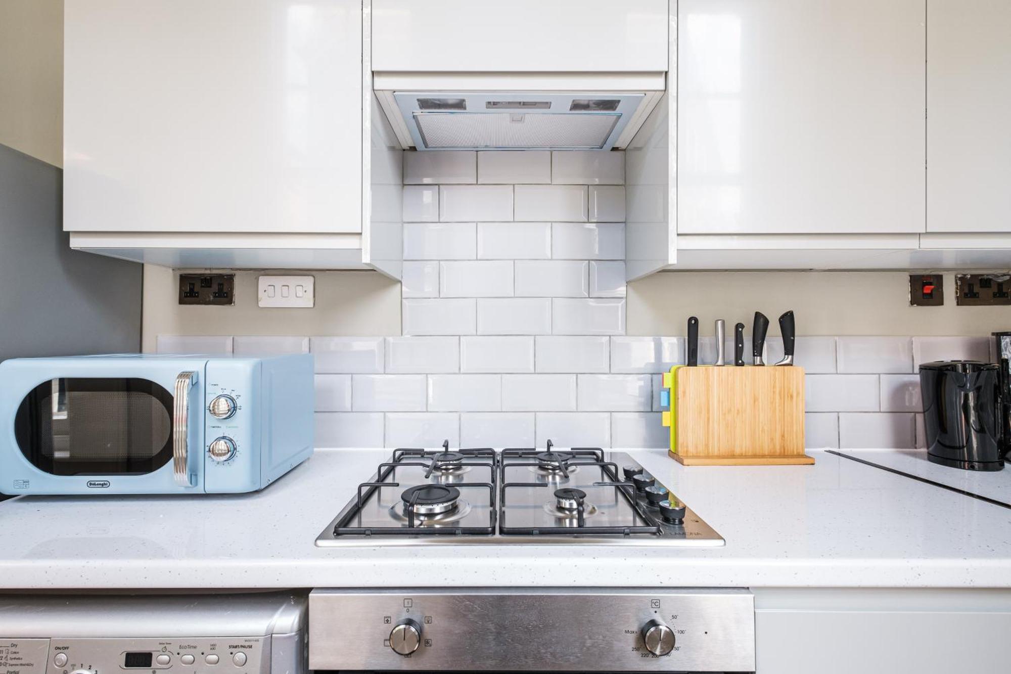 Sunny Corner Apartment In Center Of 런던 외부 사진