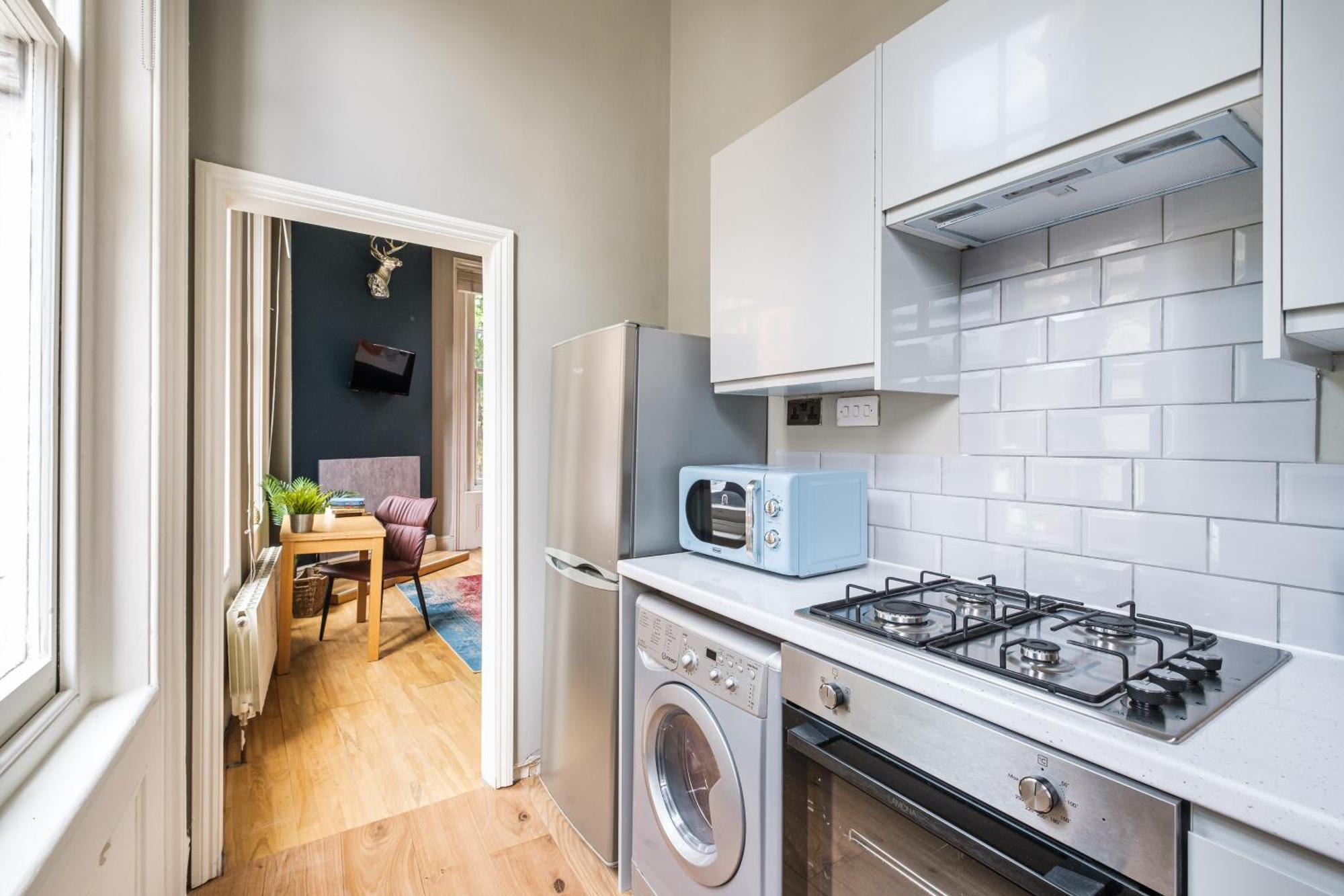 Sunny Corner Apartment In Center Of 런던 외부 사진