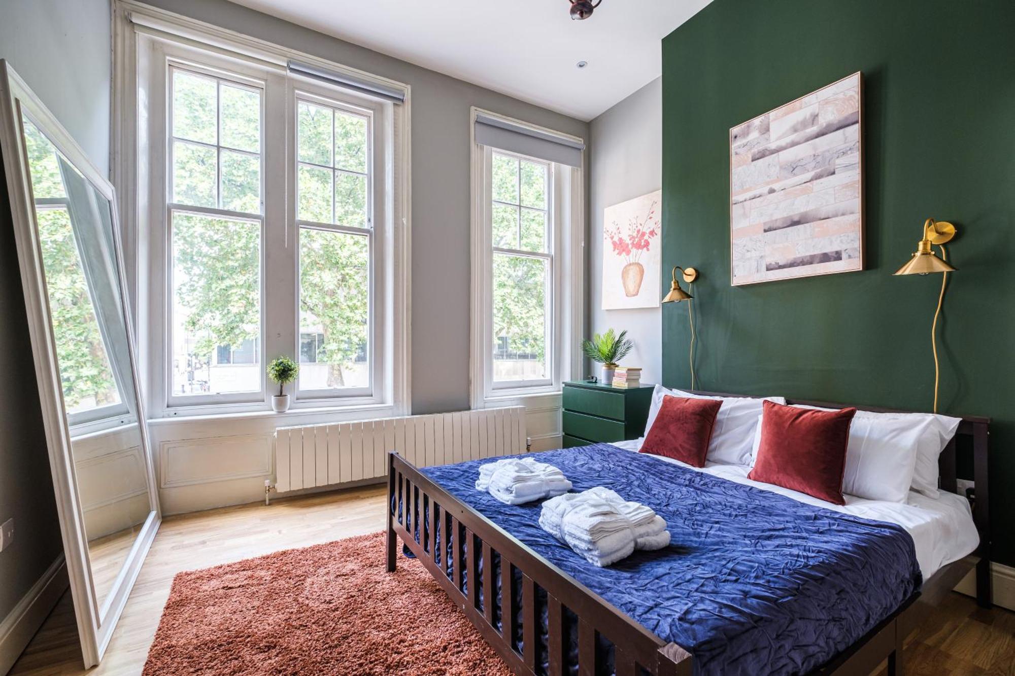 Sunny Corner Apartment In Center Of 런던 외부 사진